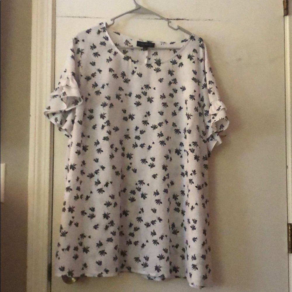 Lane Bryant flutter sleeve tee